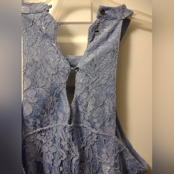 Dress - Picture 3 of 5